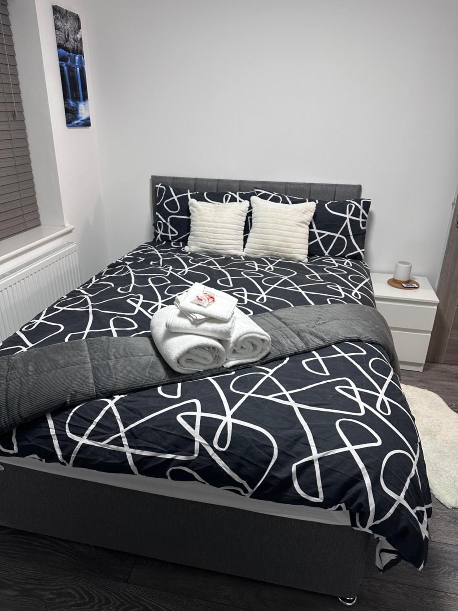 Stunning 2-Flat In Leicester! Exteriör bild